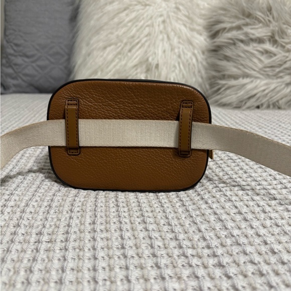 Michael Kors Jet Set Small Pebbled Leather Belt Bag - Picture 4 of 15